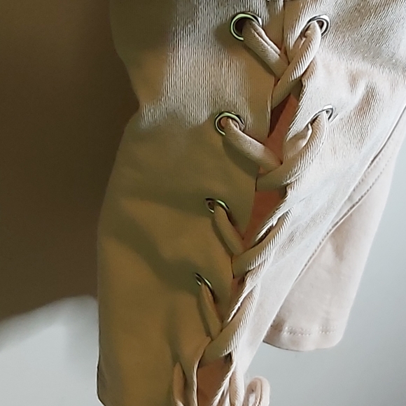 Ambiance Beige Laced-up Side Corset Cropped Top - Picture 6 of 6